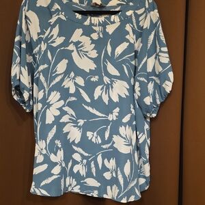 LOFT Green and White Floral Print Blouse